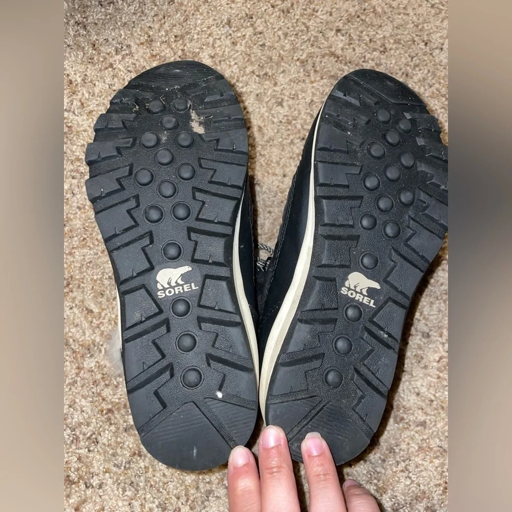 Sorel used waterproof